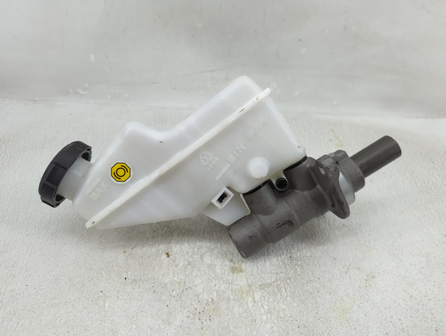2023 Hyundai Elantra Brake Master Cylinder - Oemusedautoparts1.com
