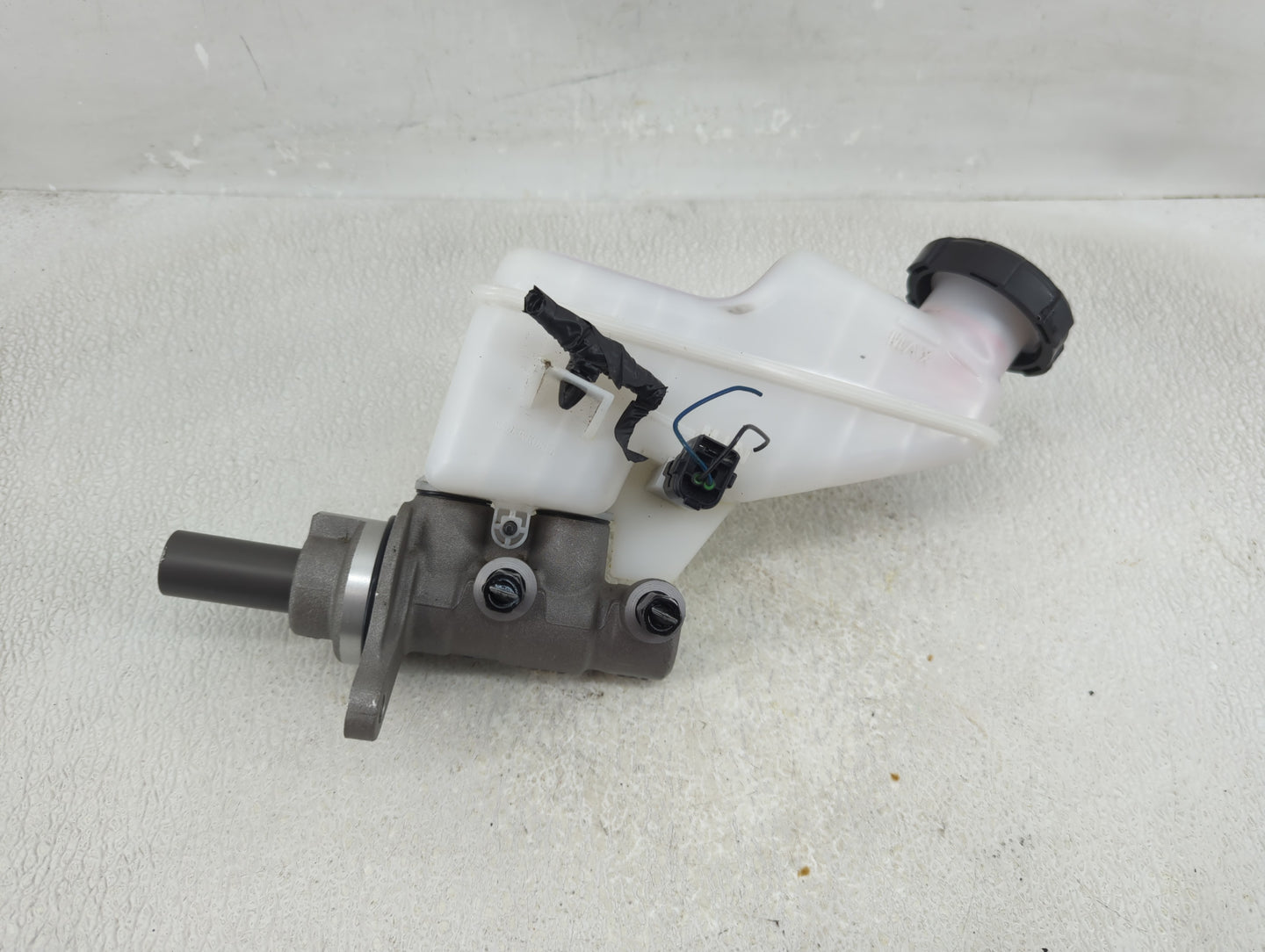 2023 Hyundai Elantra Brake Master Cylinder 1276586 - Oemusedautoparts1.com