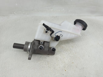 compare product 2023 Hyundai Elantra Brake Master Cylinder 1276586