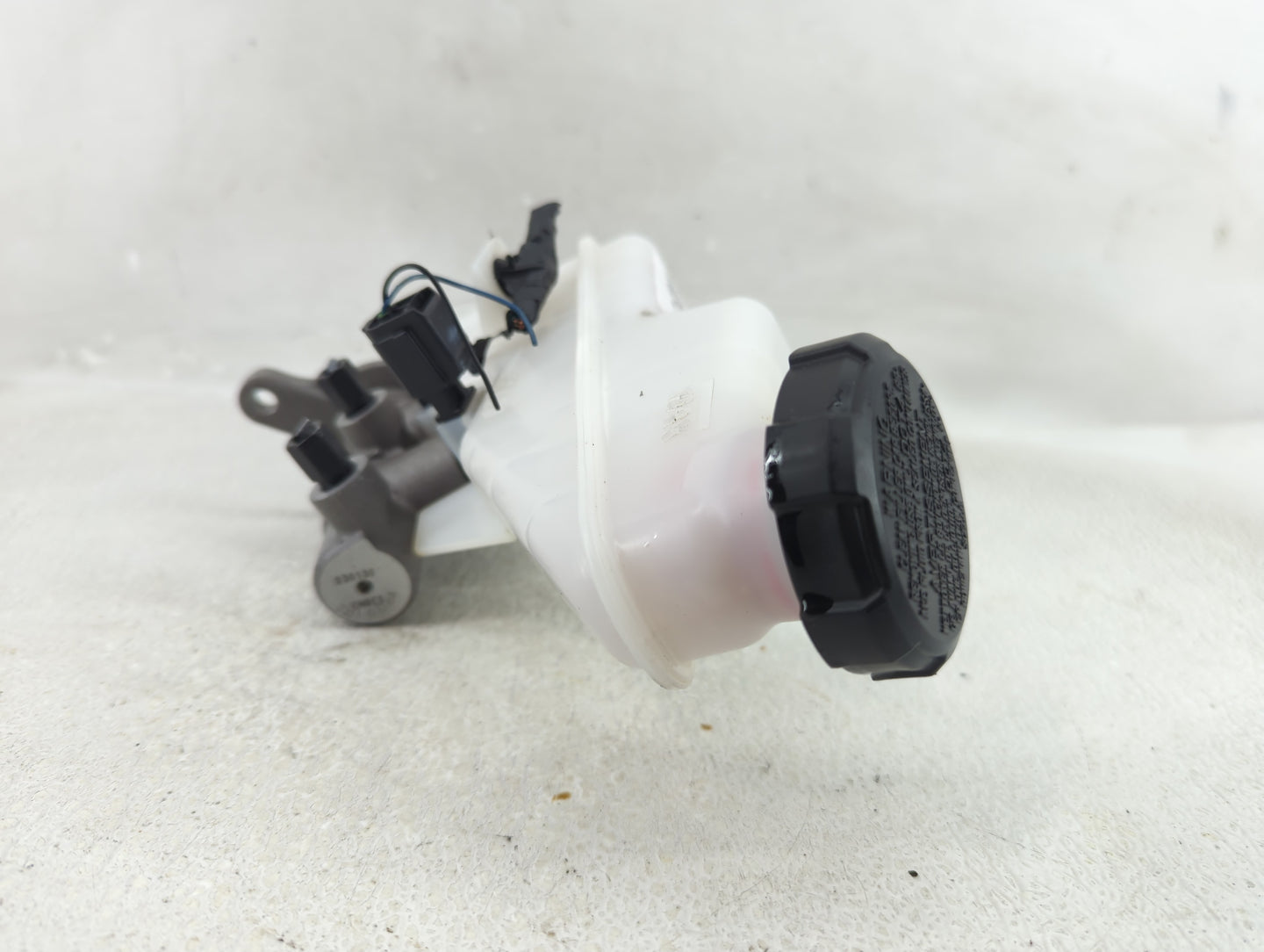 2023 Hyundai Elantra Brake Master Cylinder 1276586 - Oemusedautoparts1.com