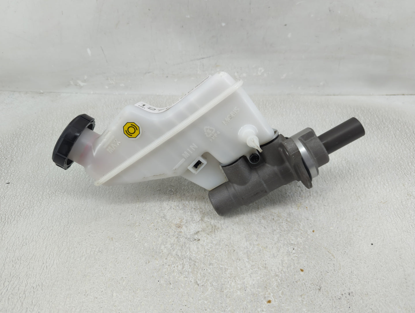 2023 Hyundai Elantra Brake Master Cylinder 1276586 - Oemusedautoparts1.com
