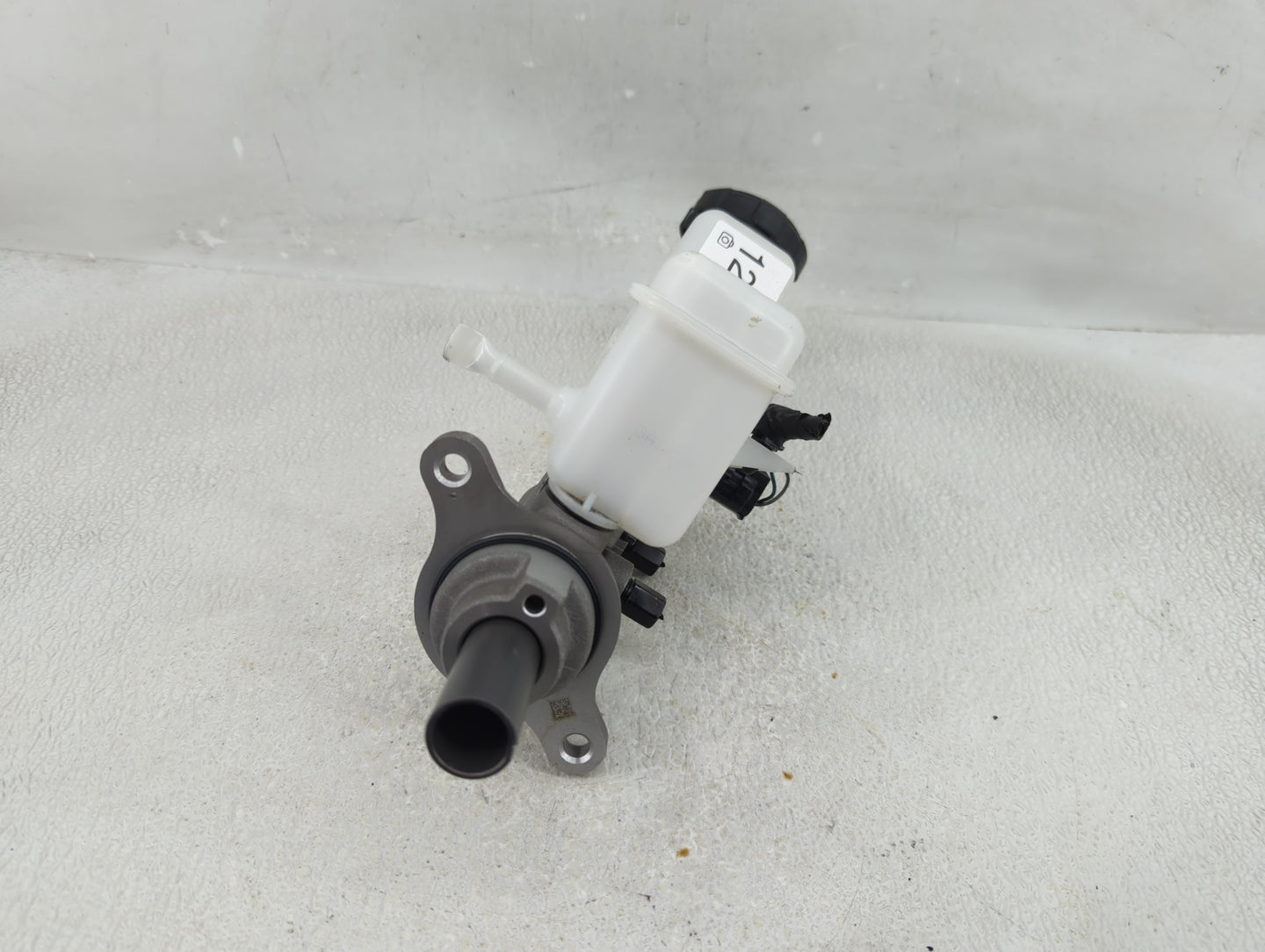 2023 Hyundai Elantra Brake Master Cylinder 1276586 - Oemusedautoparts1.com