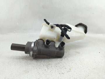 2023 Hyundai Elantra Brake Master Cylinder