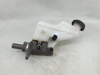 compare product 2023 Hyundai Elantra Brake Master Cylinder 1277859