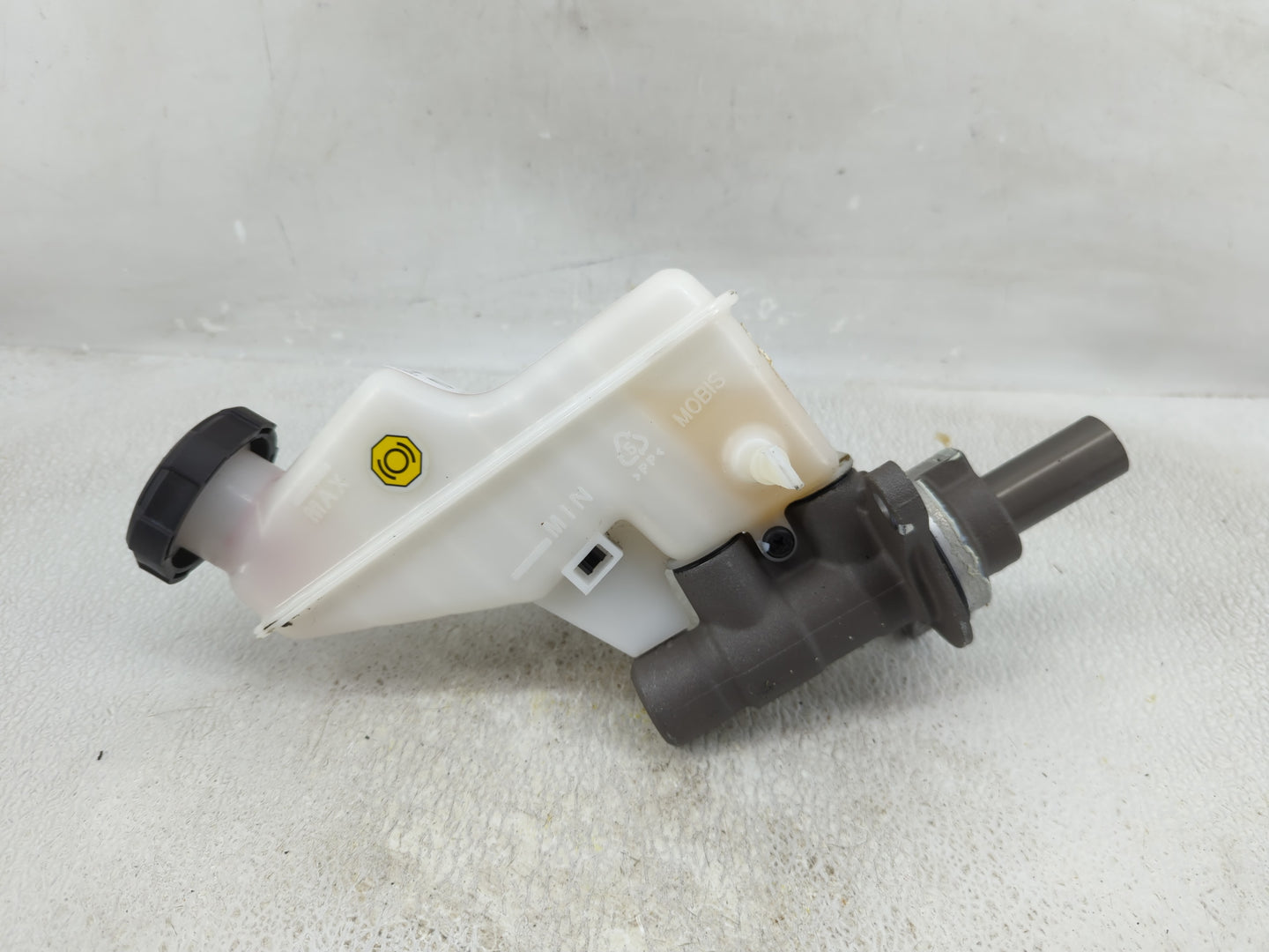 2023 Hyundai Elantra Brake Master Cylinder 1277859 - Oemusedautoparts1.com