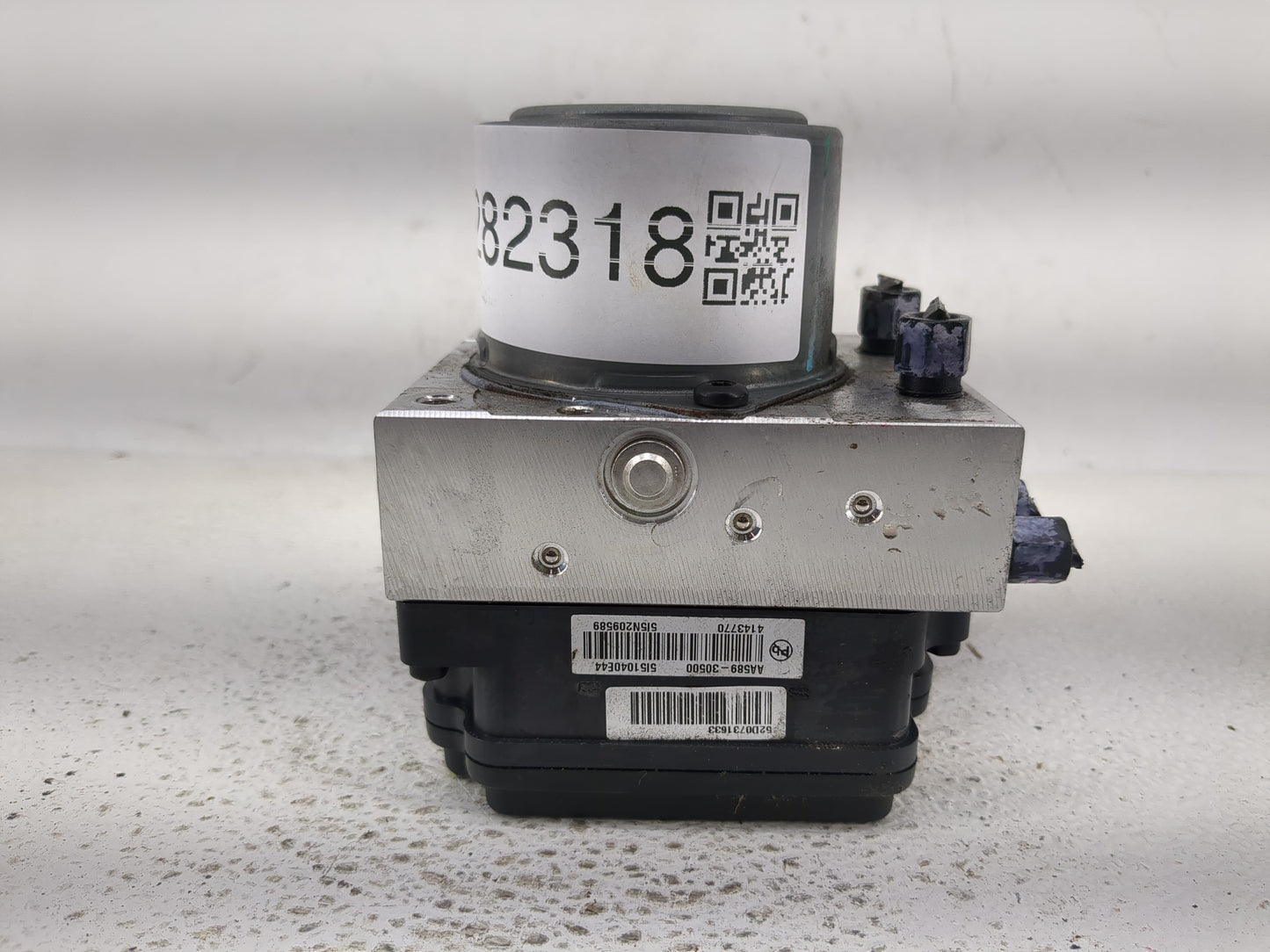 2021-2022 Hyundai Elantra ABS Pump Control Module Replacement P/N:58900-AA500 61589-41600 Fits Fits 2021 2022 OEM Used Auto 