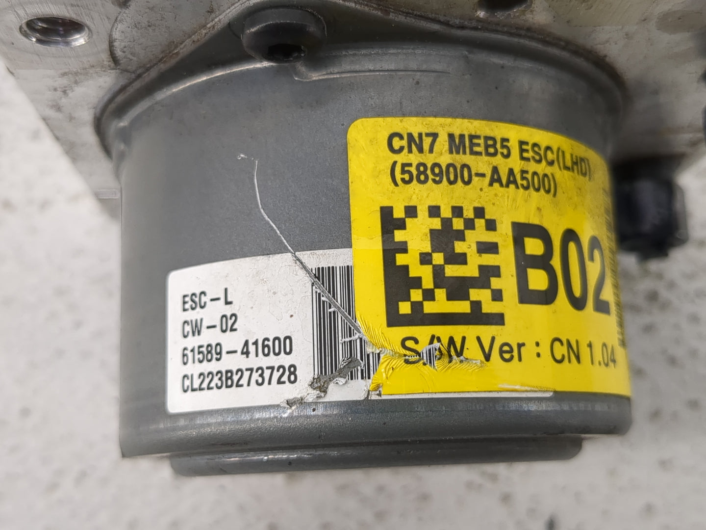 2021-2022 Hyundai Elantra ABS Pump Control Module Replacement P/N:58900-AA500 61589-41600 Fits Fits 2021 2022 OEM Used Auto 