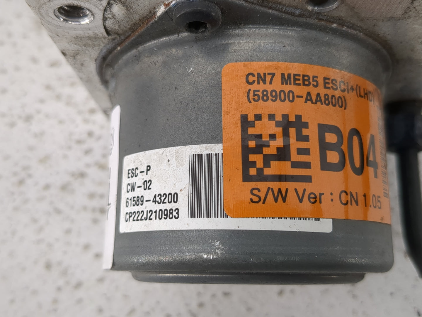 2021-2022 Hyundai Elantra ABS Pump Control Module Replacement P/N:61589-43200 58900-AA800 Fits Fits 2021 2022 OEM Used Auto 