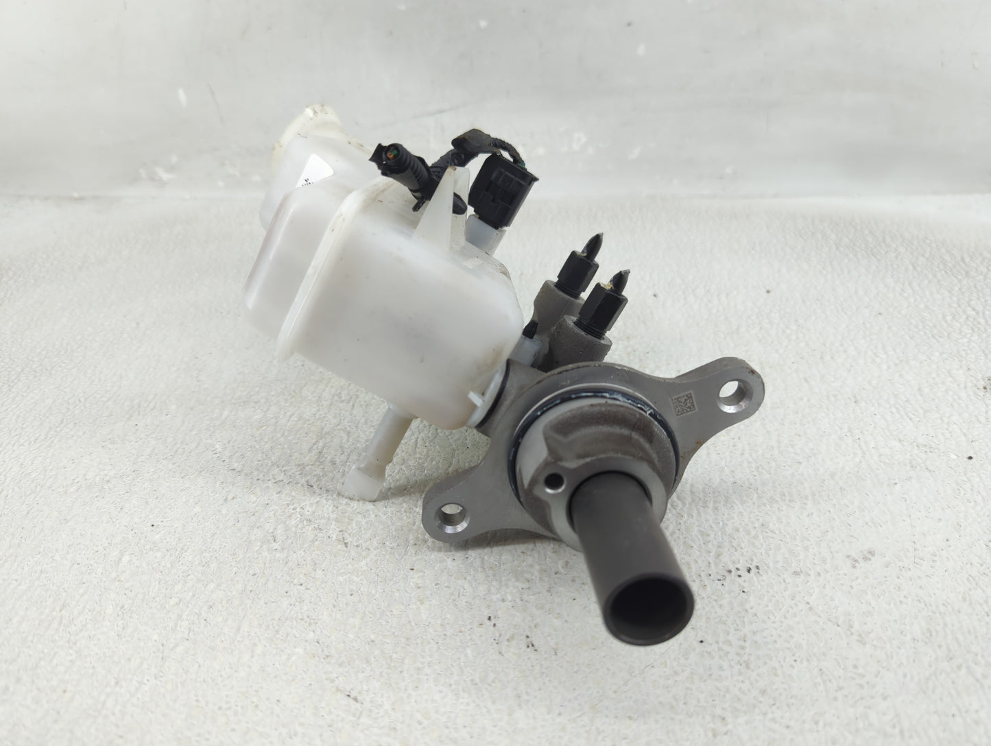 2023 Hyundai Elantra Brake Master Cylinder 1290505 - Oemusedautoparts1.com