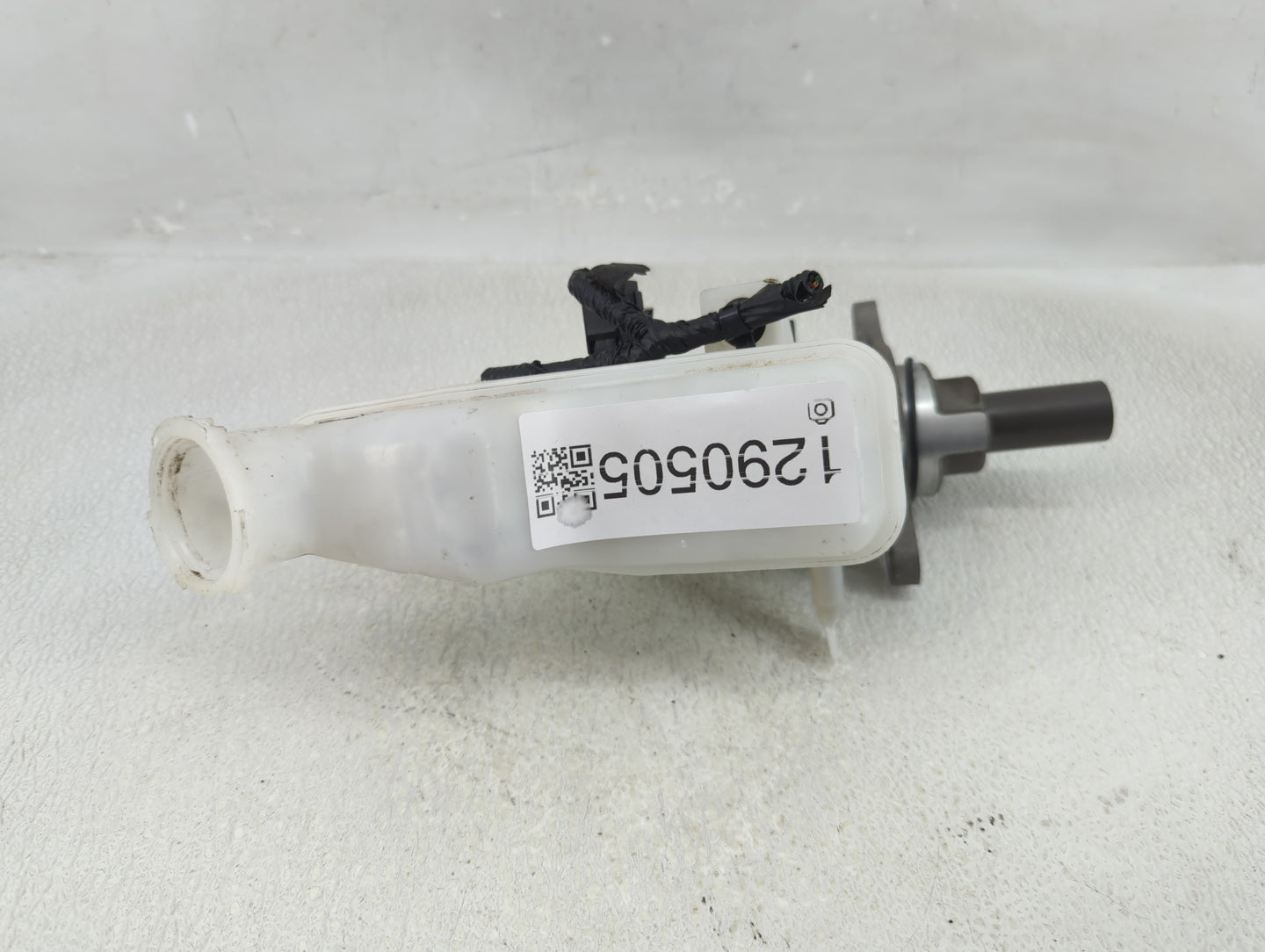 2023 Hyundai Elantra Brake Master Cylinder 1290505 - Oemusedautoparts1.com