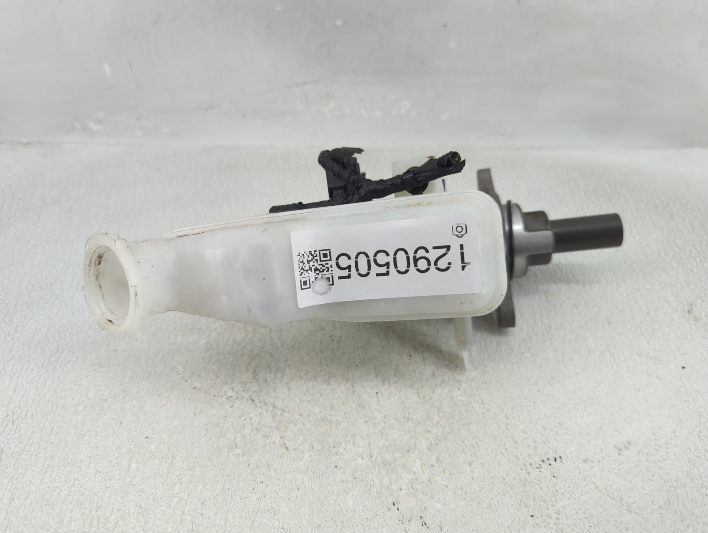 2023 Hyundai Elantra Brake Master Cylinder 1290505 - Oemusedautoparts1.com