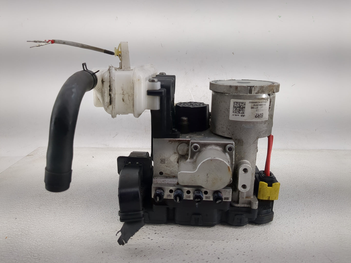 2021-2022 Hyundai Elantra ABS Pump Control Module Replacement P/N:BA60002010 Fits Fits 2021 2022 OEM Used Auto Parts - Oemus