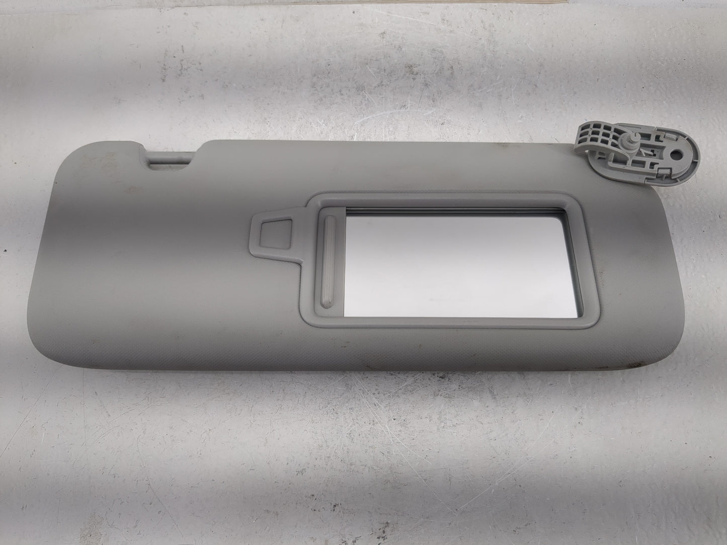2023 Hyundai Elantra Sun Visor Shade Replacement Passenger Right Mirror Fits OEM Used Auto Parts - Oemusedautoparts1.com