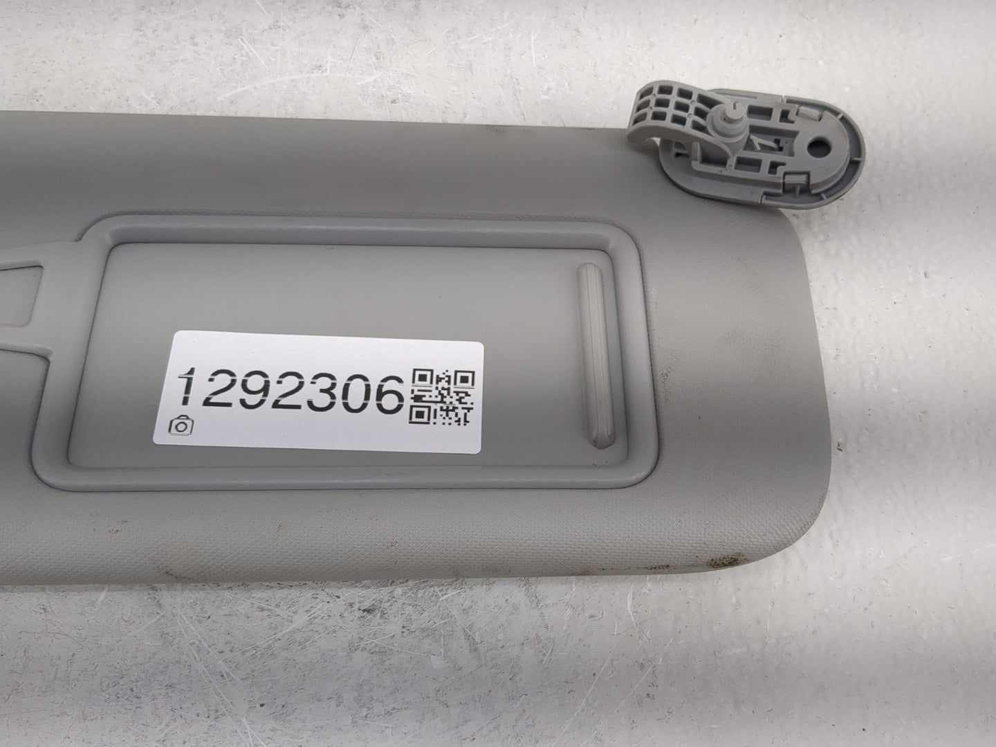 2023 Hyundai Elantra Sun Visor Shade Replacement Passenger Right Mirror Fits OEM Used Auto Parts - Oemusedautoparts1.com