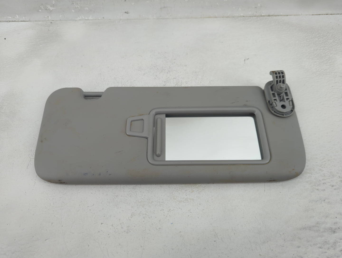 2023 Hyundai Elantra Sun Visor Shade Replacement Passenger Right Mirror Fits OEM Used Auto Parts - Oemusedautoparts1.com