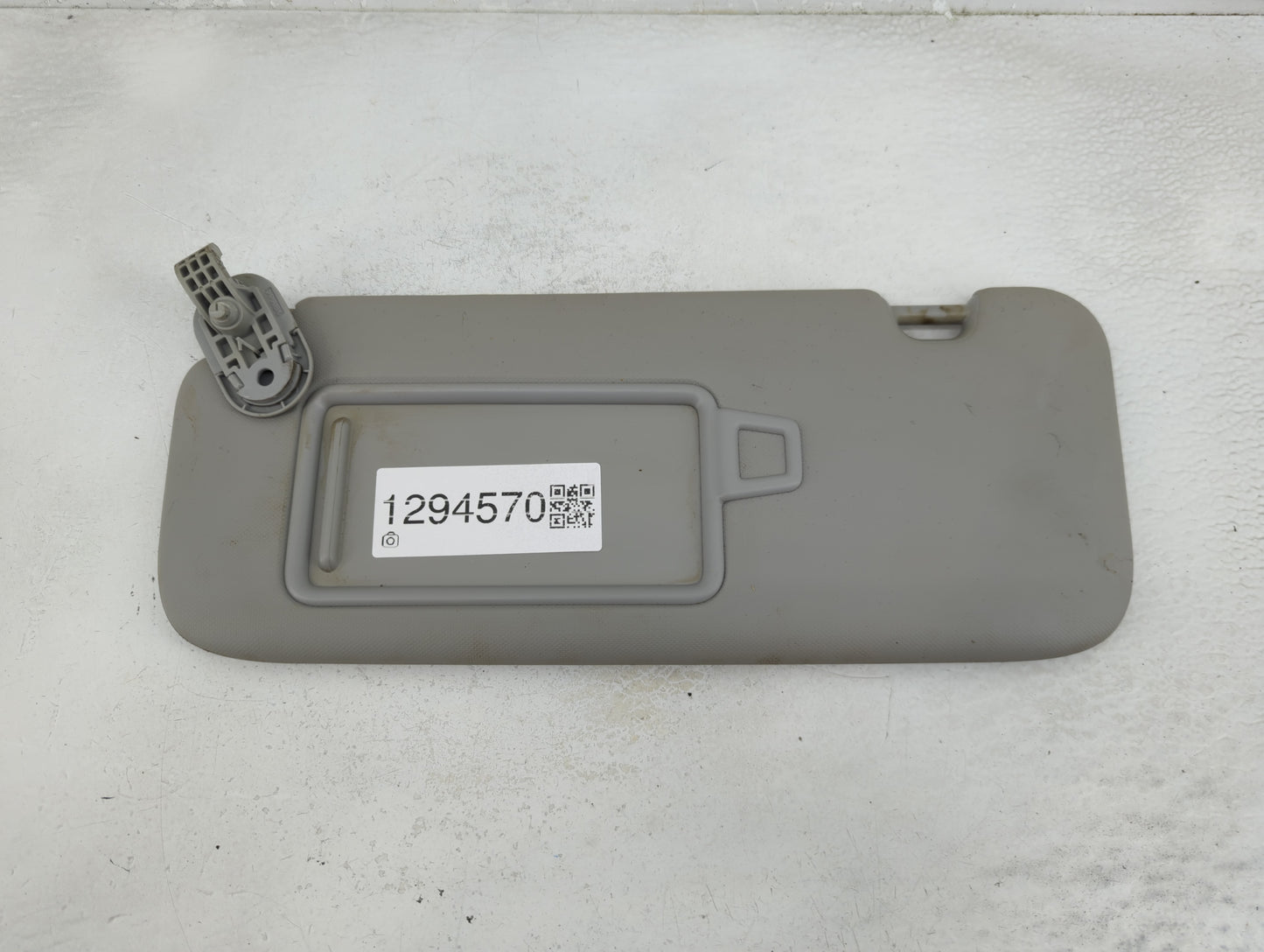 2021-2022 Hyundai Elantra Sun Visor Shade Replacement Driver Left Mirror Fits Fits 2021 2022 OEM Used Auto Parts - Oemusedau