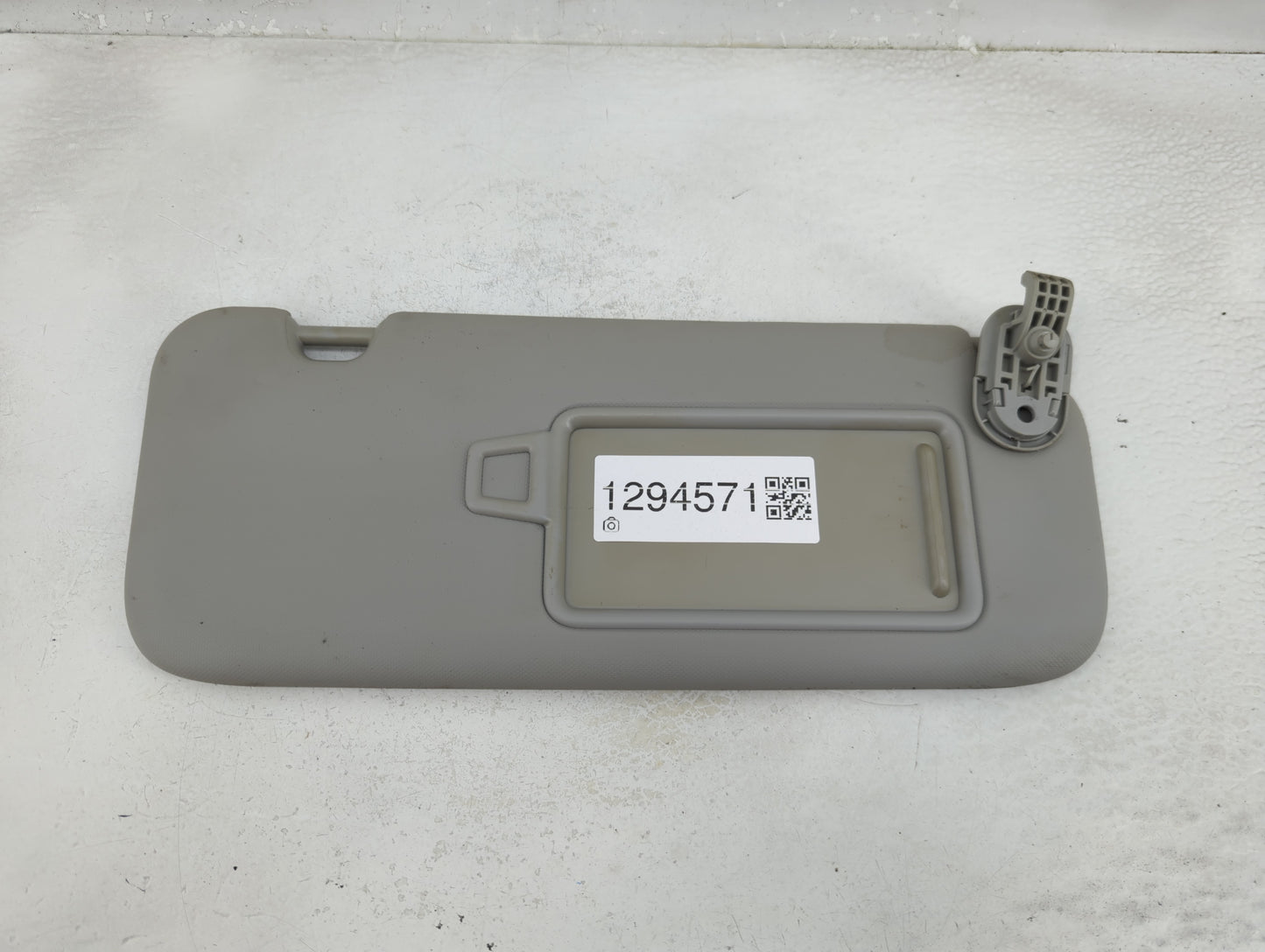 2021-2022 Hyundai Elantra Sun Visor Shade Replacement Passenger Right Mirror Fits Fits 2021 2022 OEM Used Auto Parts - Oemus