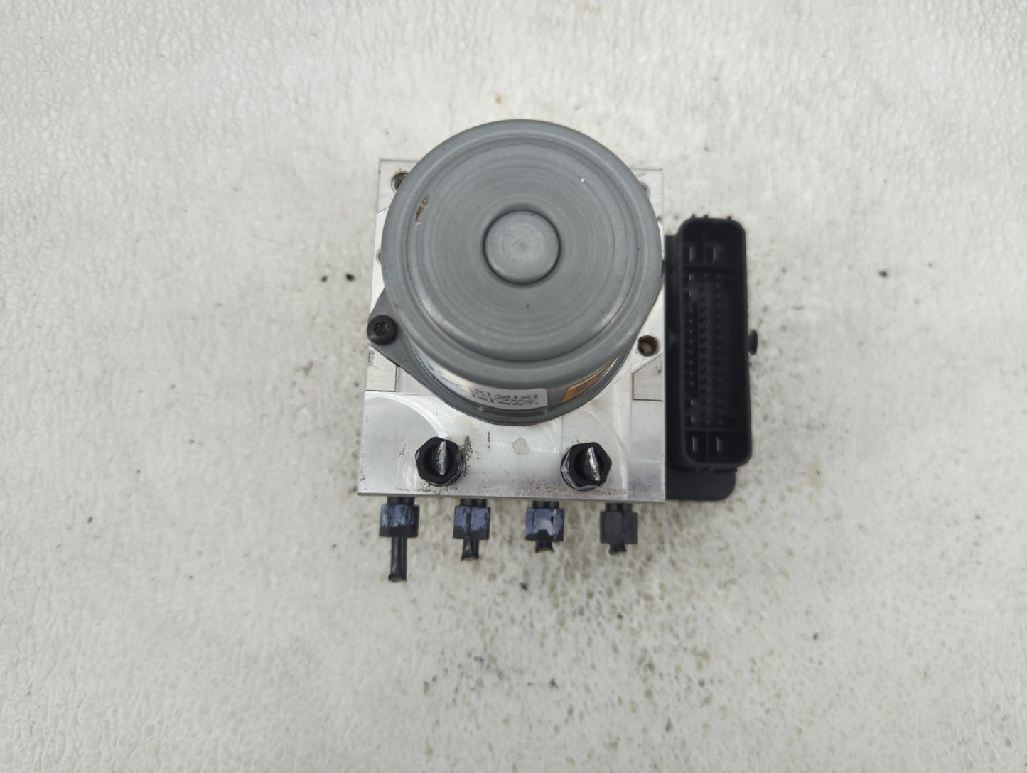 2021-2022 Hyundai Elantra ABS Pump Control Module Replacement P/N:58900-AA800 Fits Fits 2021 2022 OEM Used Auto Parts - Oemu