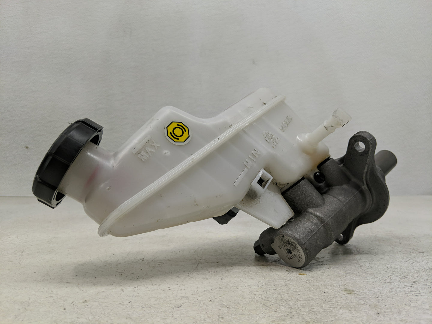 2023 Hyundai Elantra Brake Master Cylinder 1300887 - Oemusedautoparts1.com