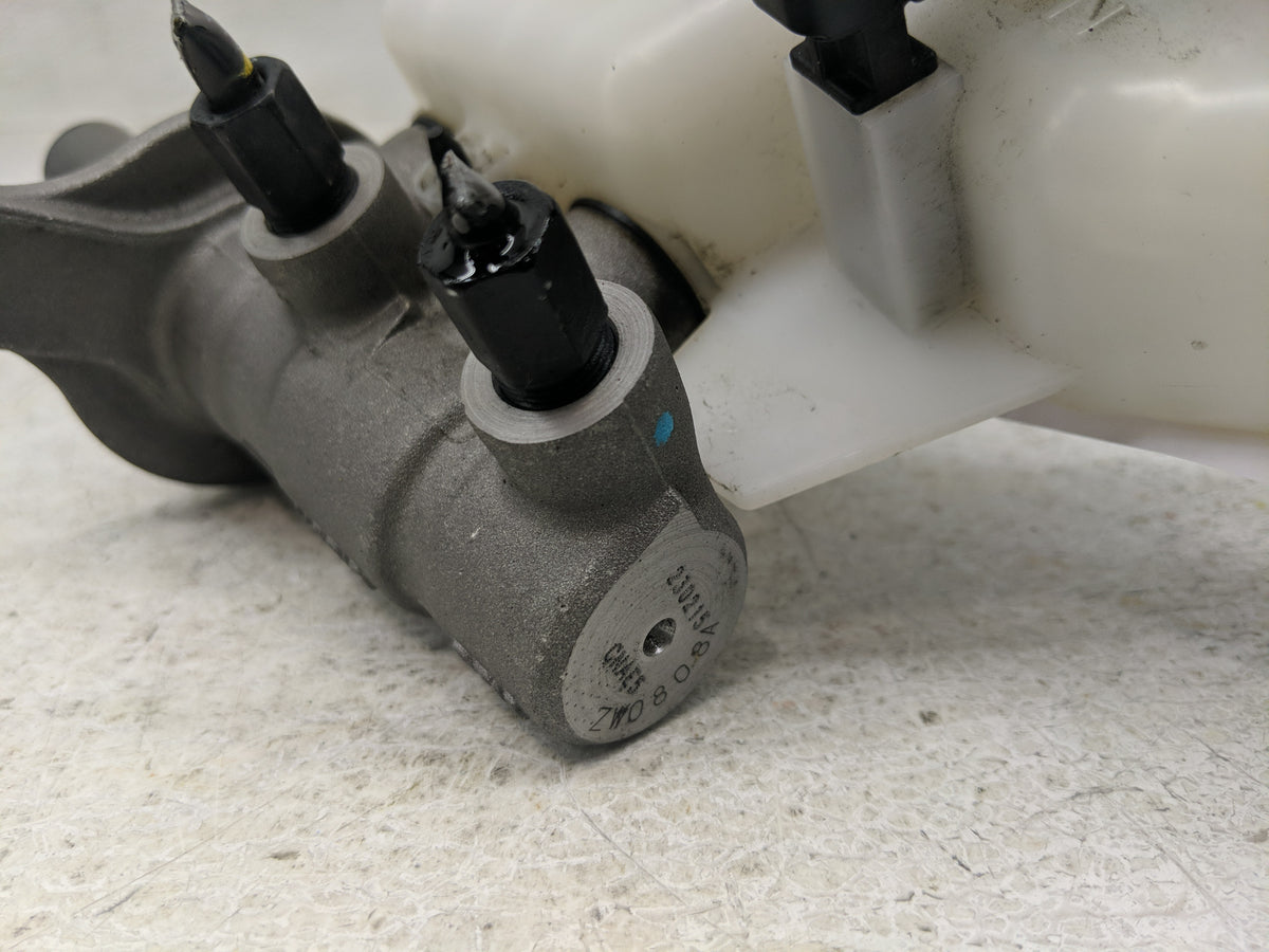 2023 Hyundai Elantra Brake Master Cylinder 1302303 - Oemusedautoparts1.com