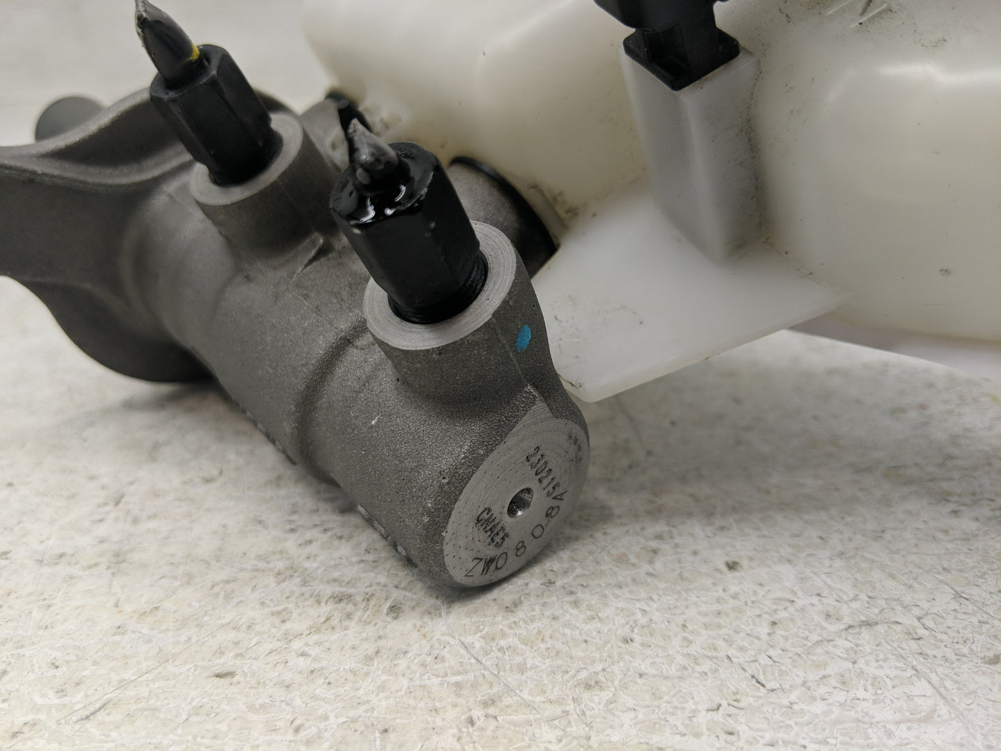 2023 Hyundai Elantra Brake Master Cylinder 1302303 - Oemusedautoparts1.com