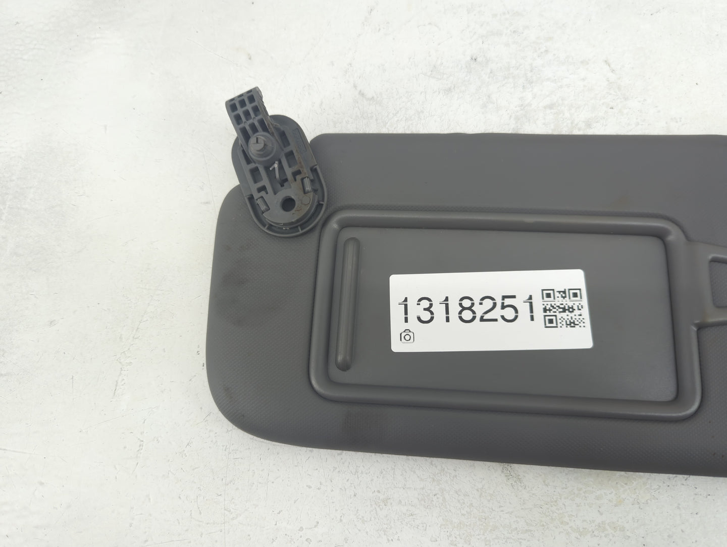 2021-2022 Hyundai Elantra Sun Visor Shade Replacement Driver Left Mirror Fits Fits 2021 2022 OEM Used Auto Parts - Oemusedau