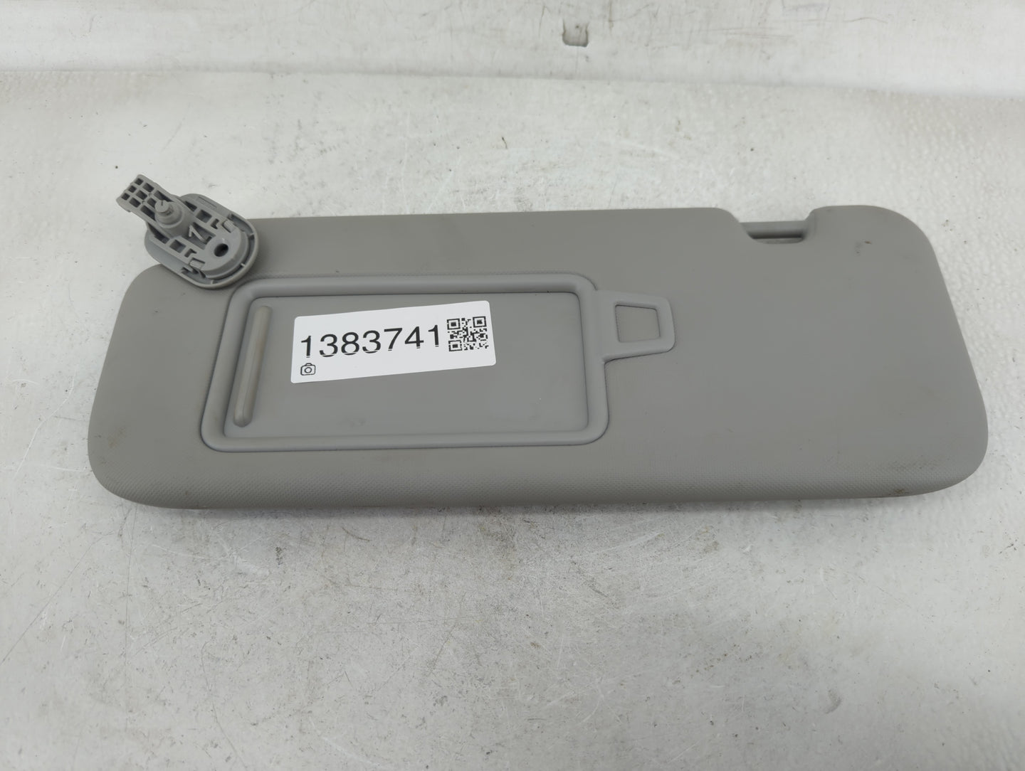 2021-2022 Hyundai Elantra Sun Visor Shade Replacement Driver Left Mirror Fits Fits 2021 2022 OEM Used Auto Parts - Oemusedau