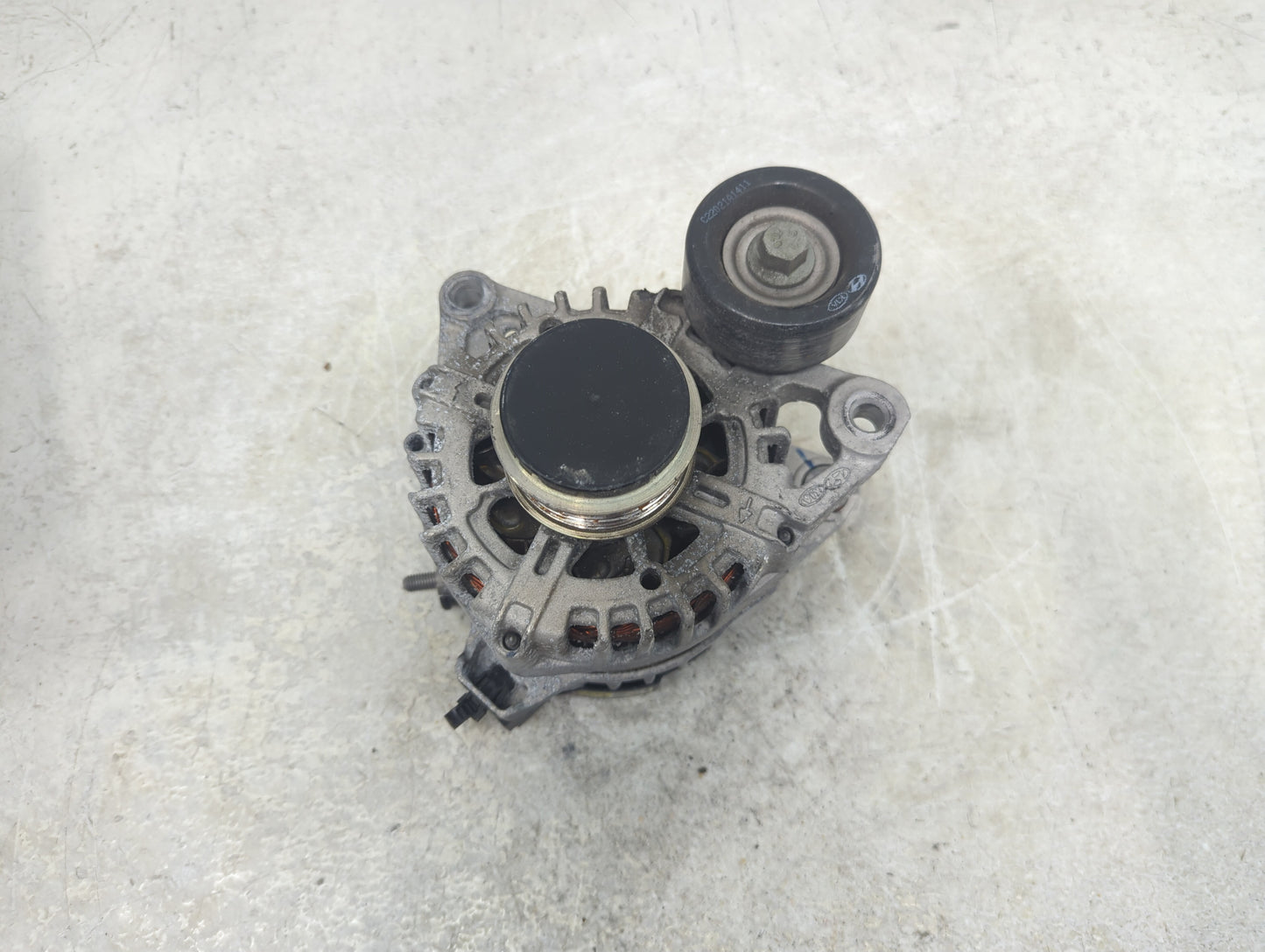 2021-2022 Hyundai Elantra Alternator Replacement Generator Charging Assembly Engine OEM P/N:279496 37300-2J355 Fits Fits 202