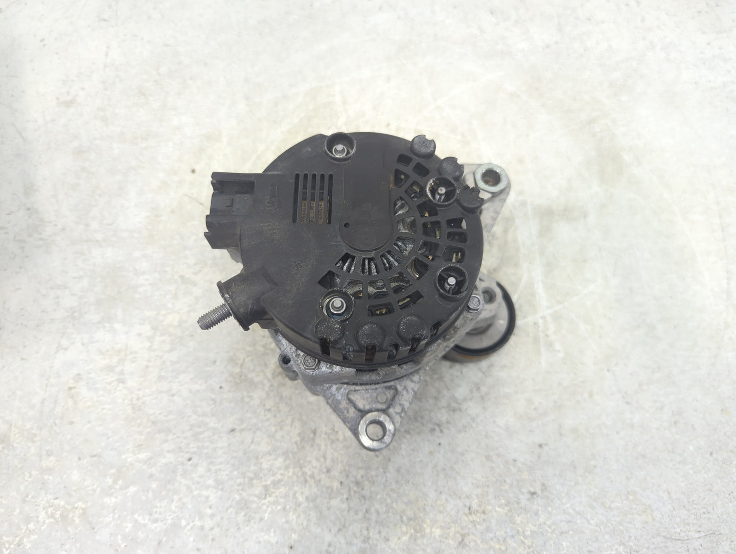 2021-2022 Hyundai Elantra Alternator Replacement Generator Charging Assembly Engine OEM P/N:279496 37300-2J355 Fits Fits 202