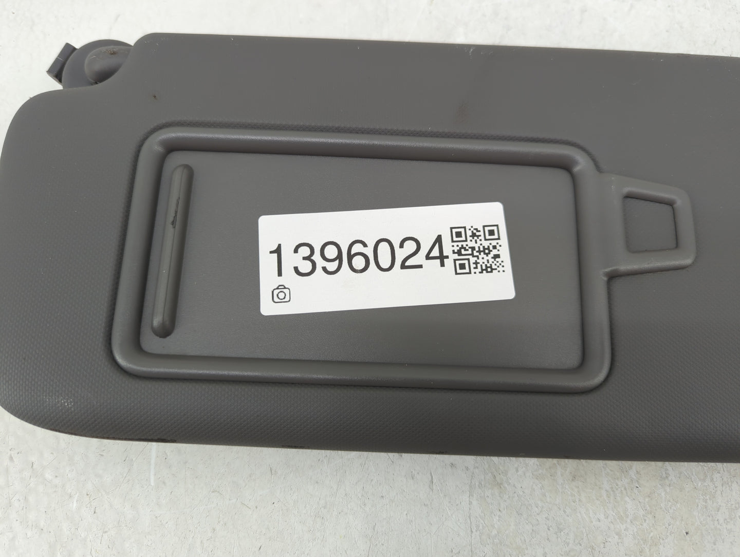 2021-2022 Hyundai Elantra Sun Visor Shade Replacement Passenger Right Mirror Fits Fits 2021 2022 OEM Used Auto Parts - Oemus
