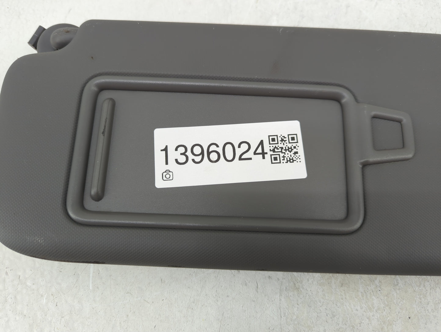2021-2022 Hyundai Elantra Sun Visor Shade Replacement Passenger Right Mirror Fits Fits 2021 2022 OEM Used Auto Parts - Oemus