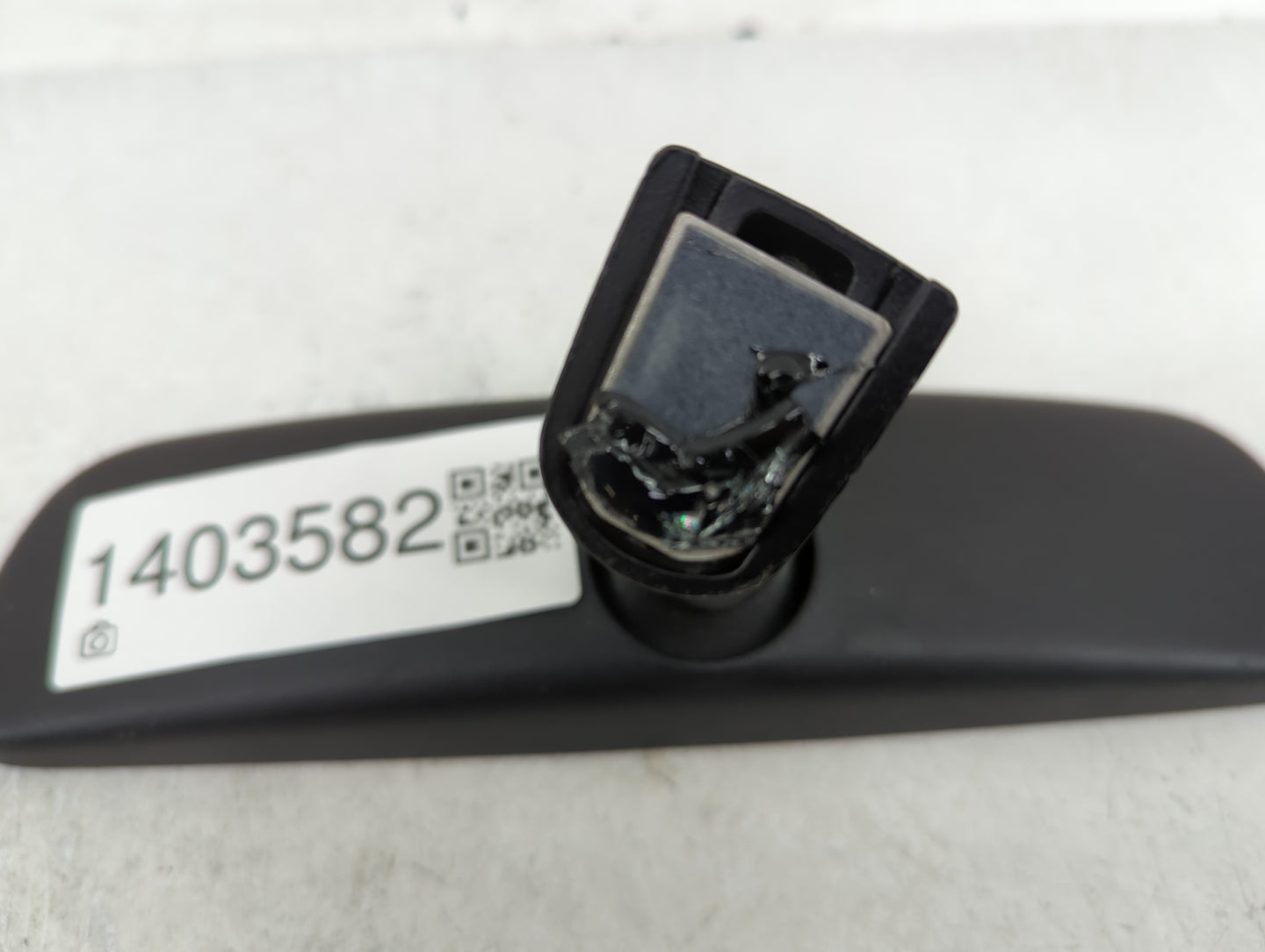 2021-2022 Hyundai Elantra Interior Rear View Mirror Replacement OEM Fits Fits 2020 2021 2022 OEM Used Auto Parts - Oemusedau