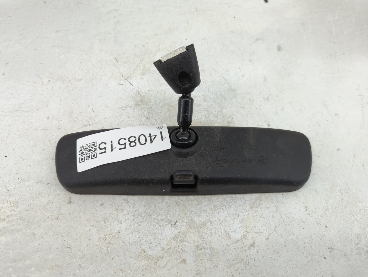 2021-2022 Hyundai Elantra Interior Rear View Mirror Replacement OEM P/N:E13049896 Fits Fits 2020 2021 2022 2023 OEM Used Aut