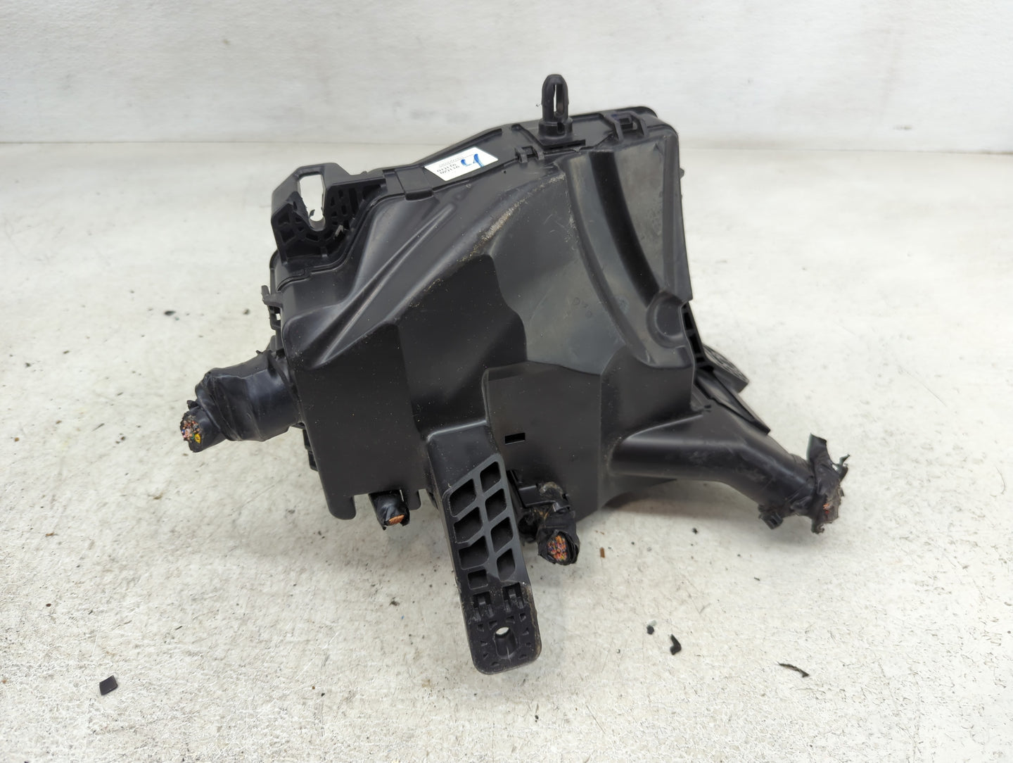 2021-2022 Hyundai Elantra Fusebox Fuse Box Panel Relay Module Fits Fits 2021 2022 OEM Used Auto Parts - Oemusedautoparts1.co