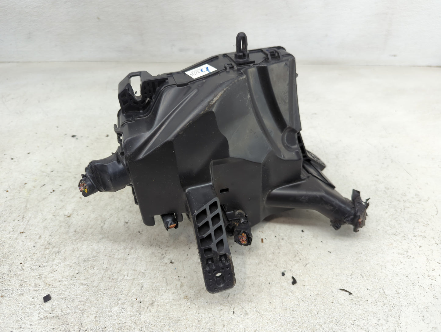 2021-2022 Hyundai Elantra Fusebox Fuse Box Panel Relay Module Fits Fits 2021 2022 OEM Used Auto Parts - Oemusedautoparts1.co