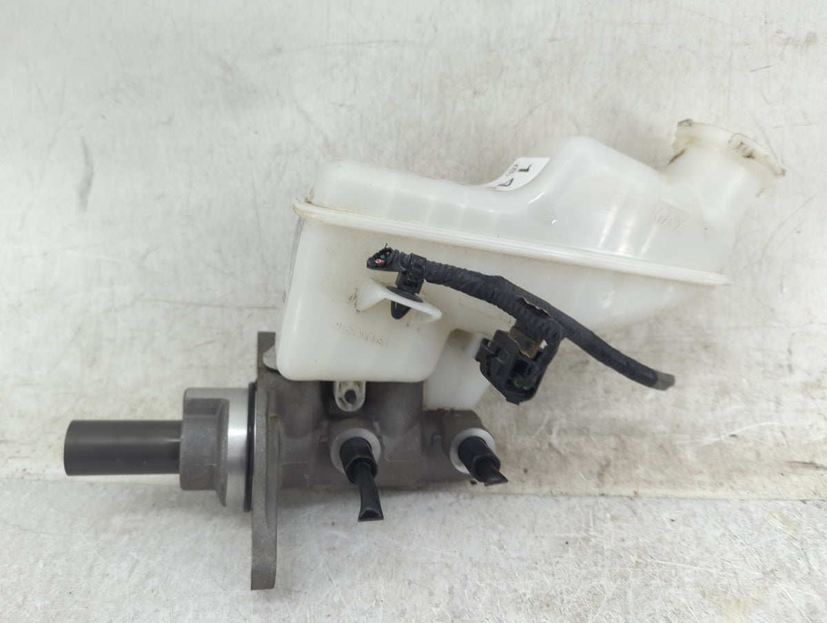 2023 Hyundai Elantra Brake Master Cylinder 1451350 - Oemusedautoparts1.com