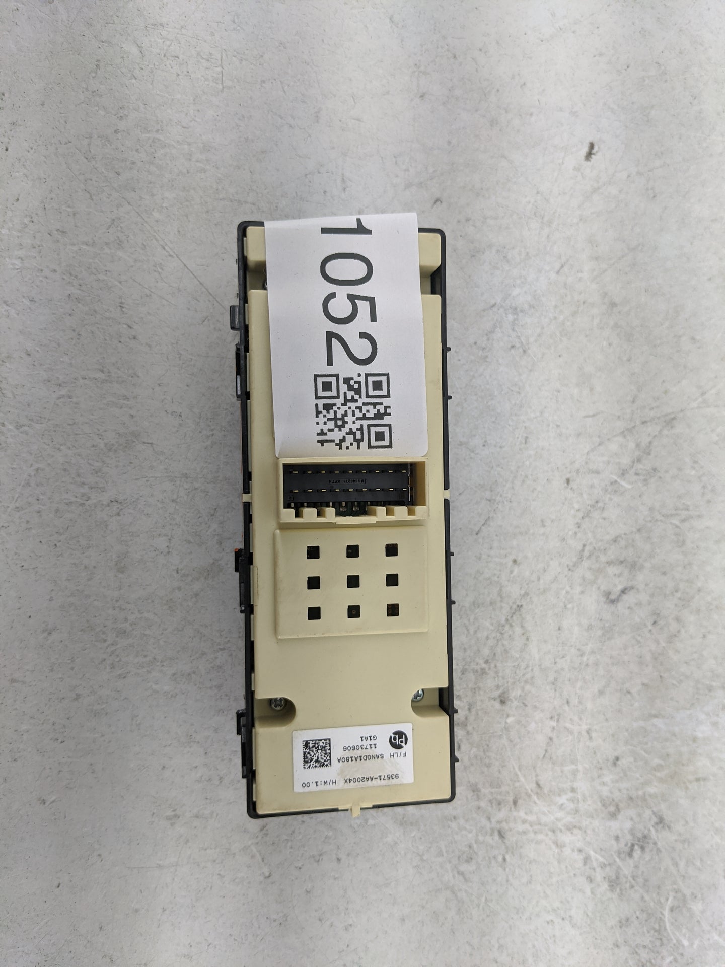 2021-2022 Hyundai Elantra Master Power Window Switch Replacement Driver Side Left P/N:93571-AA2004X SANGD1A180A Fits OEM Use