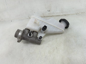 compare product 2023 Hyundai Elantra Brake Master Cylinder 1490016