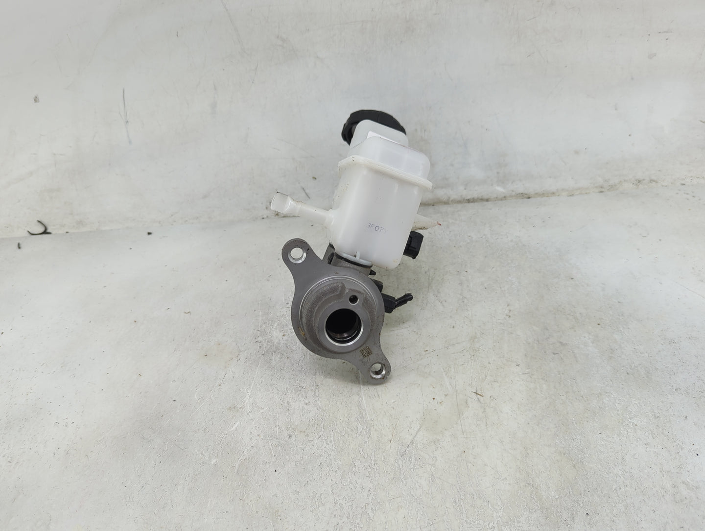 2023 Hyundai Elantra Brake Master Cylinder 1490016 - Oemusedautoparts1.com
