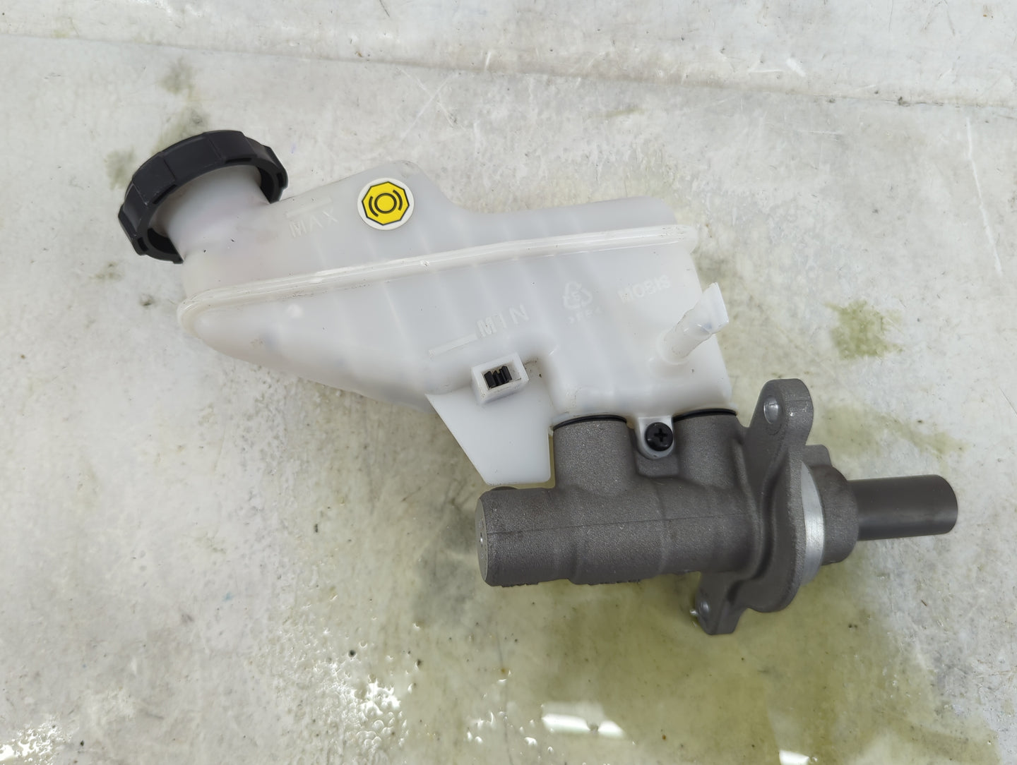 2023 Hyundai Elantra Brake Master Cylinder 1490691 - Oemusedautoparts1.com