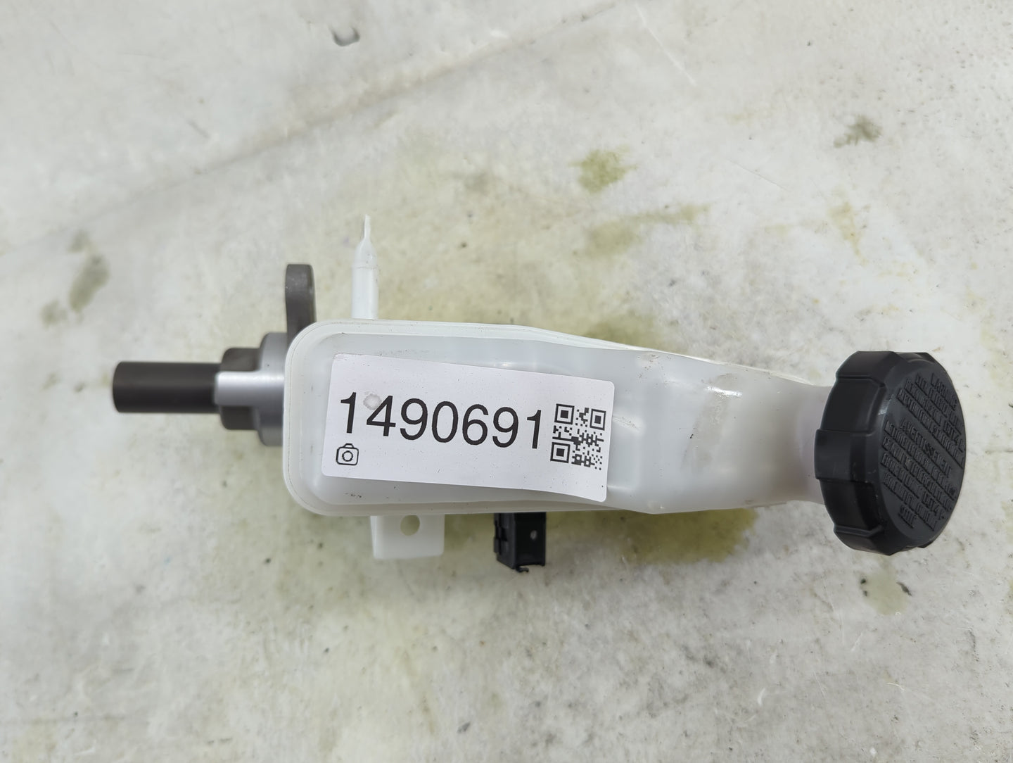 2023 Hyundai Elantra Brake Master Cylinder 1490691 - Oemusedautoparts1.com