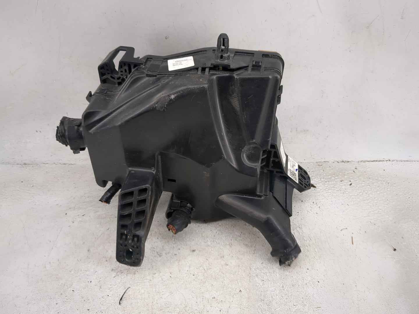 2021-2022 Hyundai Elantra Fusebox Fuse Box Panel Relay Module P/N:18980-09625 18980-09630, 91230-AA200AA Fits Fits 2021 2022
