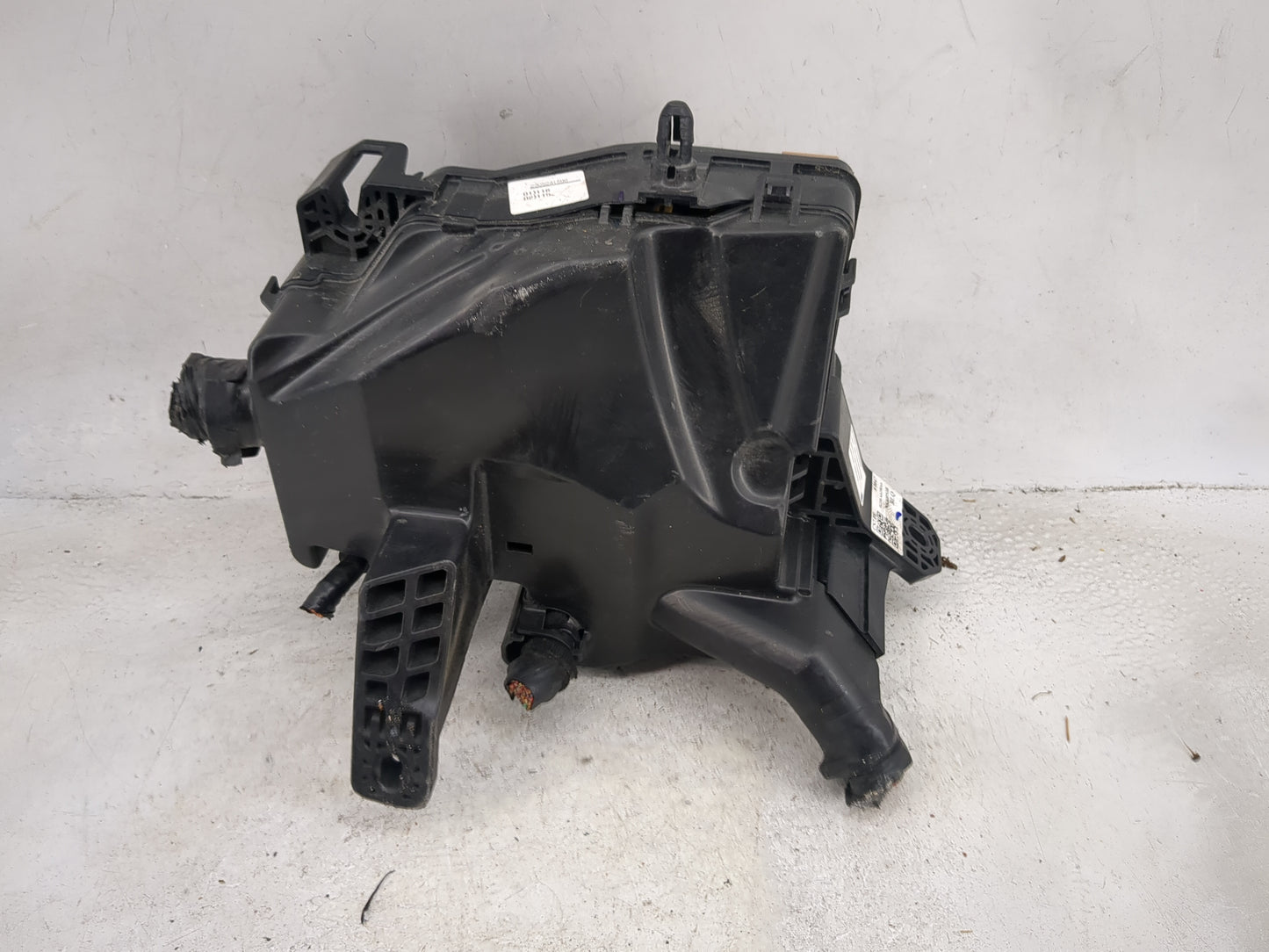 2021-2022 Hyundai Elantra Fusebox Fuse Box Panel Relay Module P/N:18980-09625 18980-09630, 91230-AA200AA Fits Fits 2021 2022