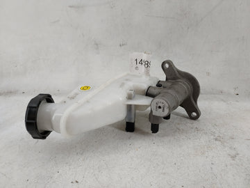 2023 Hyundai Elantra Brake Master Cylinder 1498993