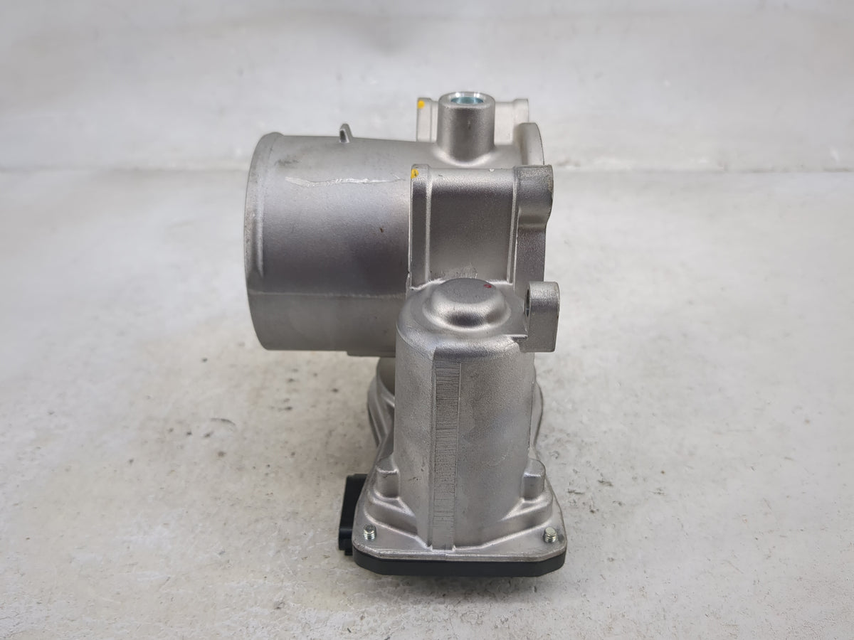 2021-2022 Hyundai Elantra Throttle Body P/N:35100-2J410 6270 04G13 Fits Fits 2021 2022 OEM Used Auto Parts - Oemusedautopart