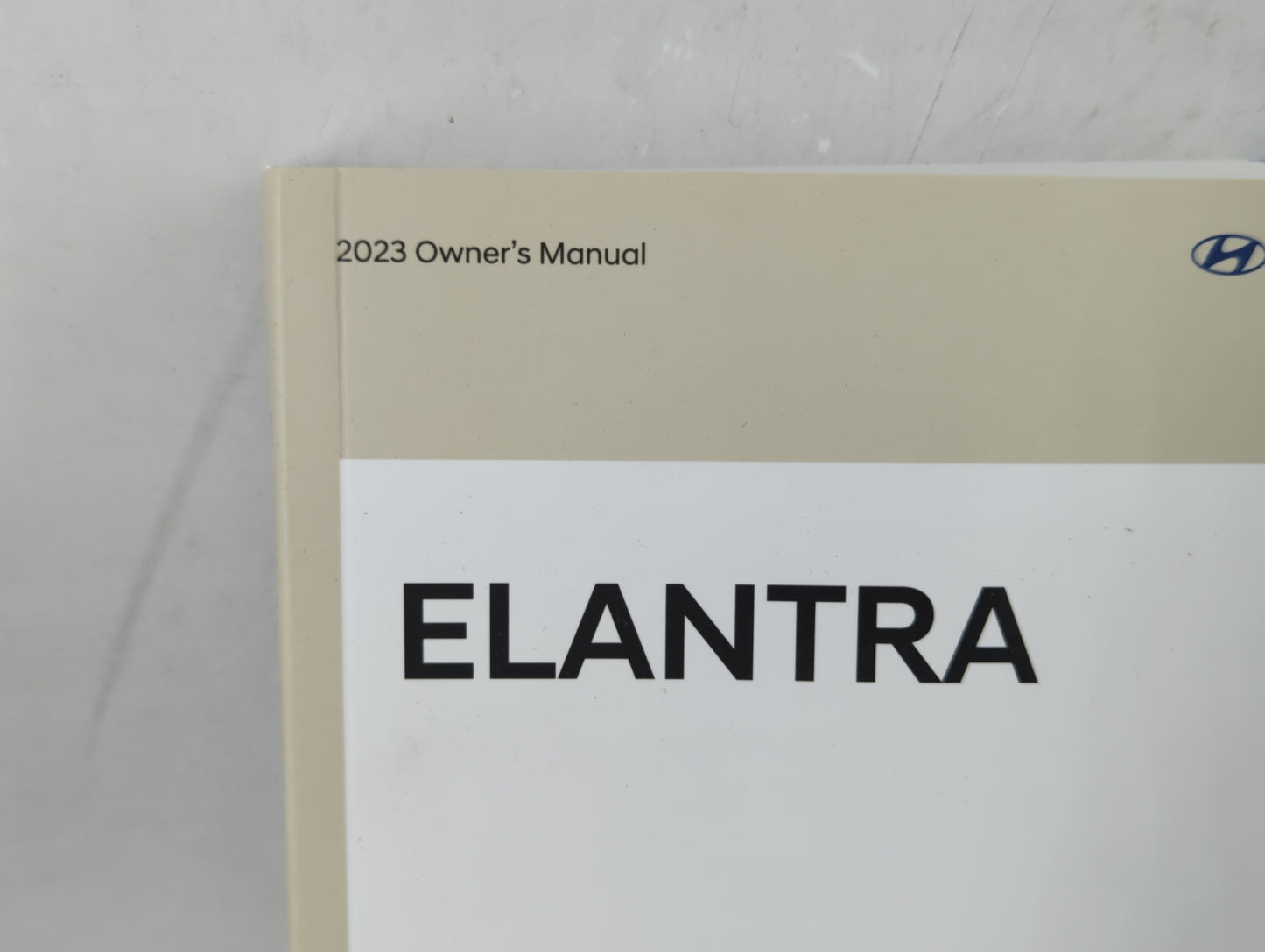 2023 Hyundai Elantra Owners Manual Book Guide P/N:POAO-EU27C OEM Used Auto Parts - Oemusedautoparts1.com