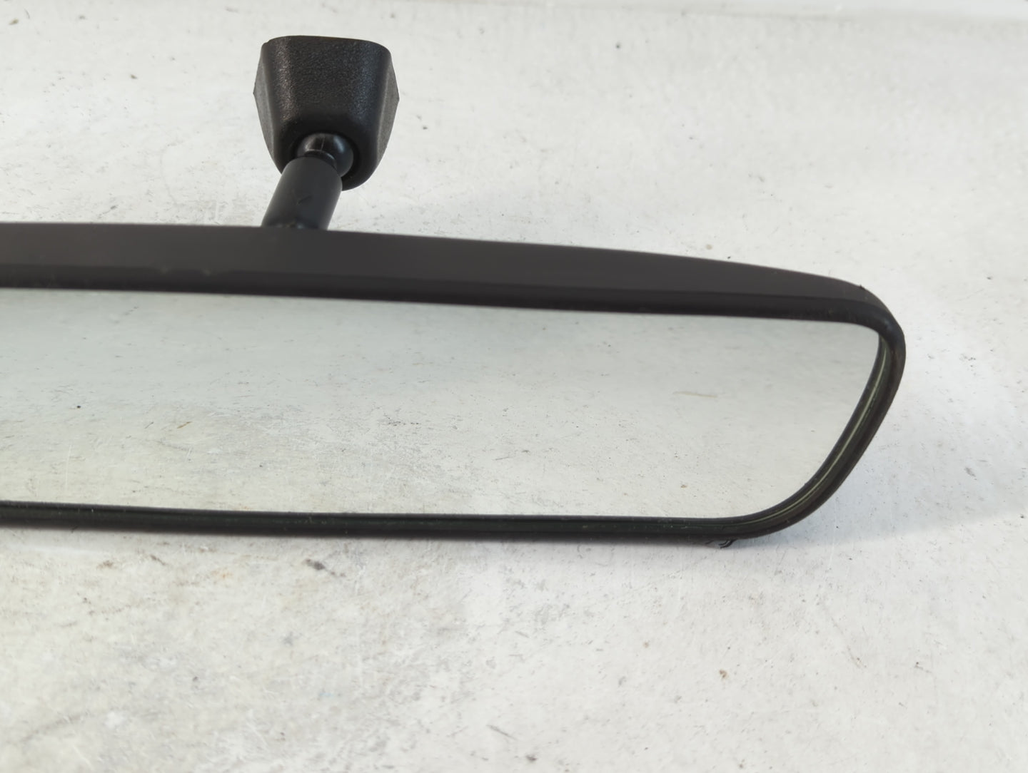 2021-2022 Hyundai Elantra Interior Rear View Mirror Replacement OEM P/N:E13049896 Fits Fits 2020 2021 2022 2023 OEM Used Aut