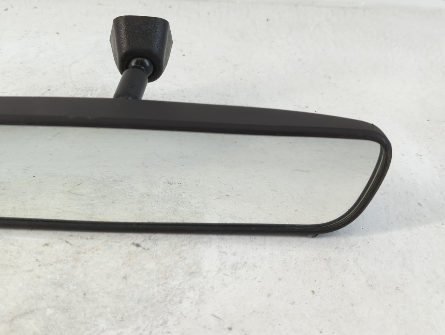 2021-2022 Hyundai Elantra Interior Rear View Mirror Replacement OEM P/N:E13049896 Fits Fits 2020 2021 2022 2023 OEM Used Aut