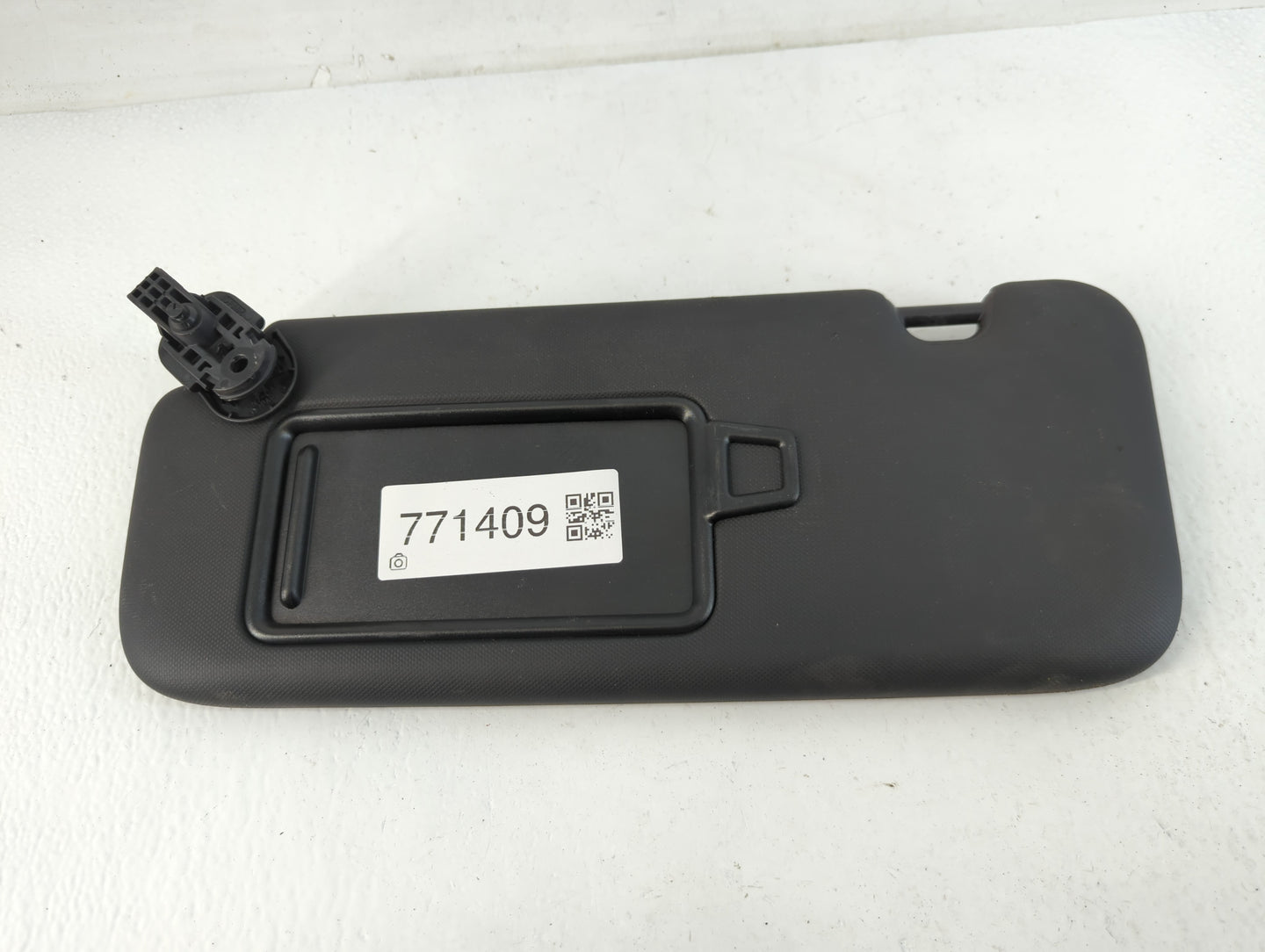 2021-2022 Hyundai Elantra Sun Visor Shade Replacement Driver Left Mirror Fits Fits 2021 2022 OEM Used Auto Parts - Oemusedau
