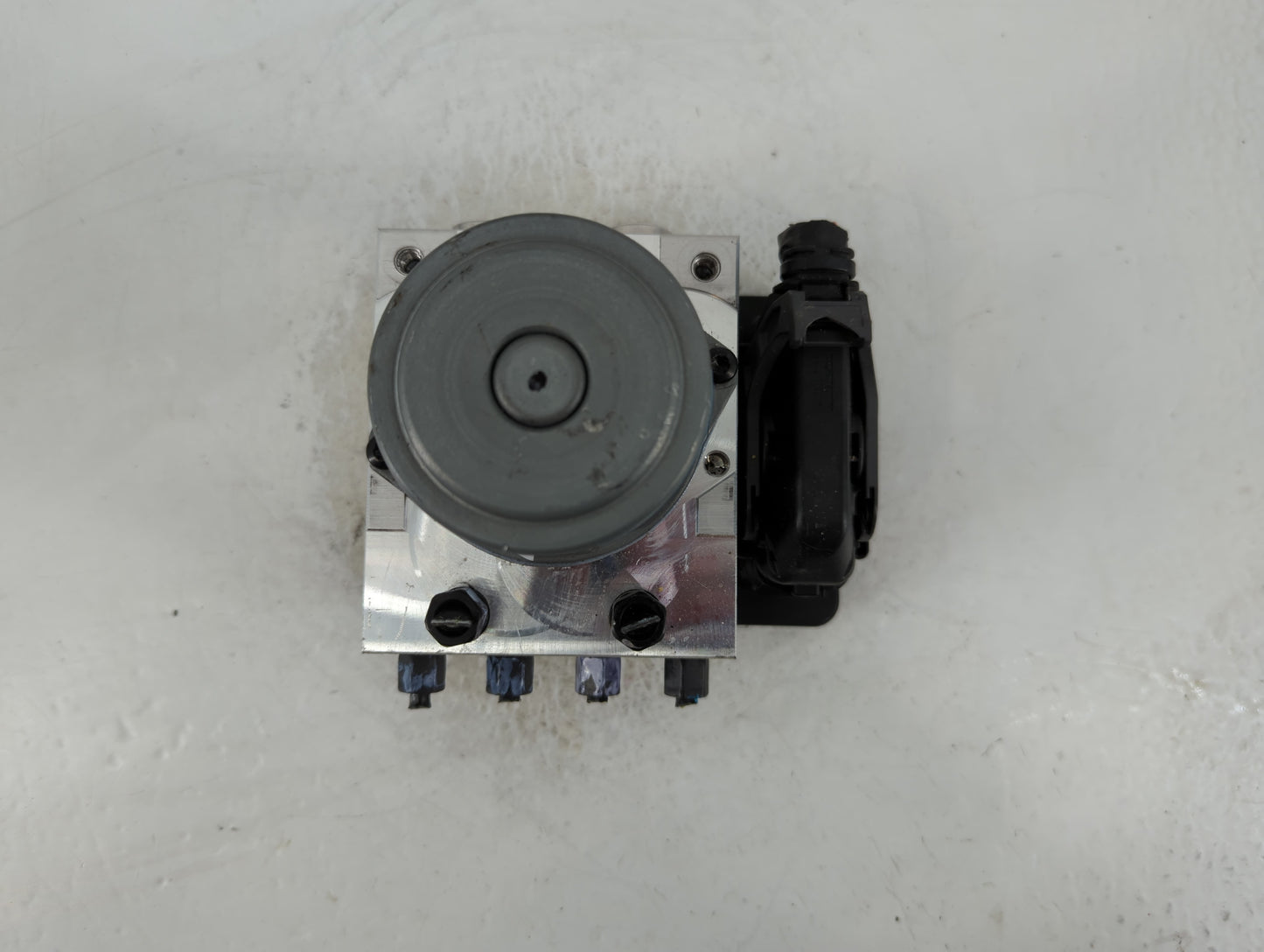 2021-2022 Hyundai Elantra ABS Pump Control Module Replacement P/N:58910-IB000 230323/1/2592 Fits Fits 2021 2022 OEM Used Aut